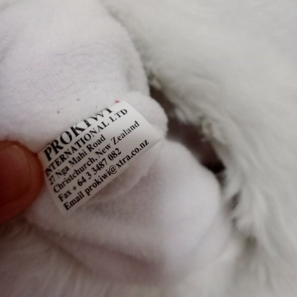 NWT Prokiwi kid's trapper hat new zealand - Picture 6 of 8